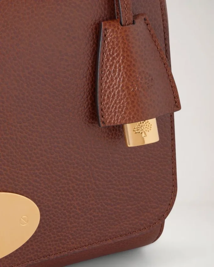 Medium Lily Oak Two-Tone Small Classic Grain Women